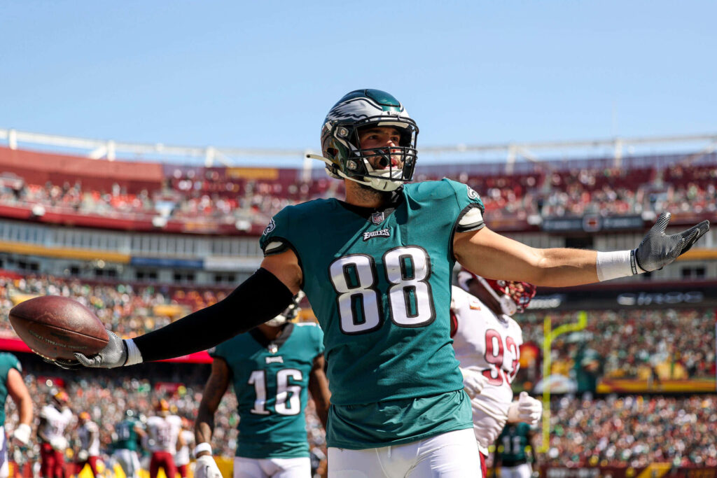 Dallas Goedert Philadelphia Eagles touchdown celebration in green jersey NFL action stadium fans Wallpaper