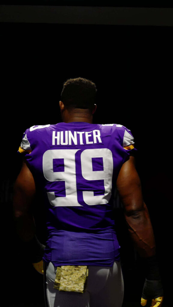 Danielle Hunter Minnesota Vikings jersey 99 dark background powerful football wallpaper