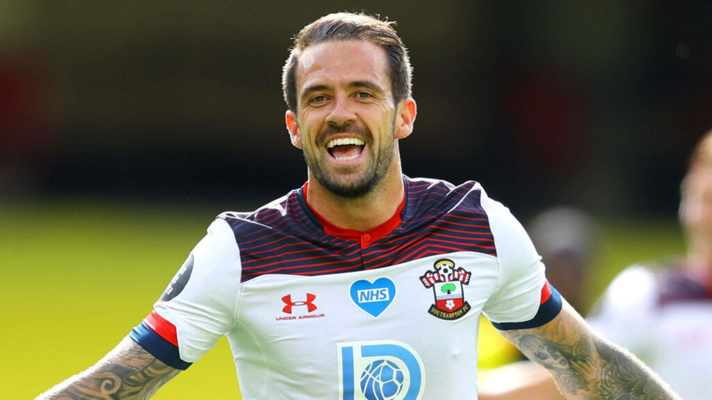 Danny Ings celebrating in Southampton FC kit vibrant wallpaper energetic football background