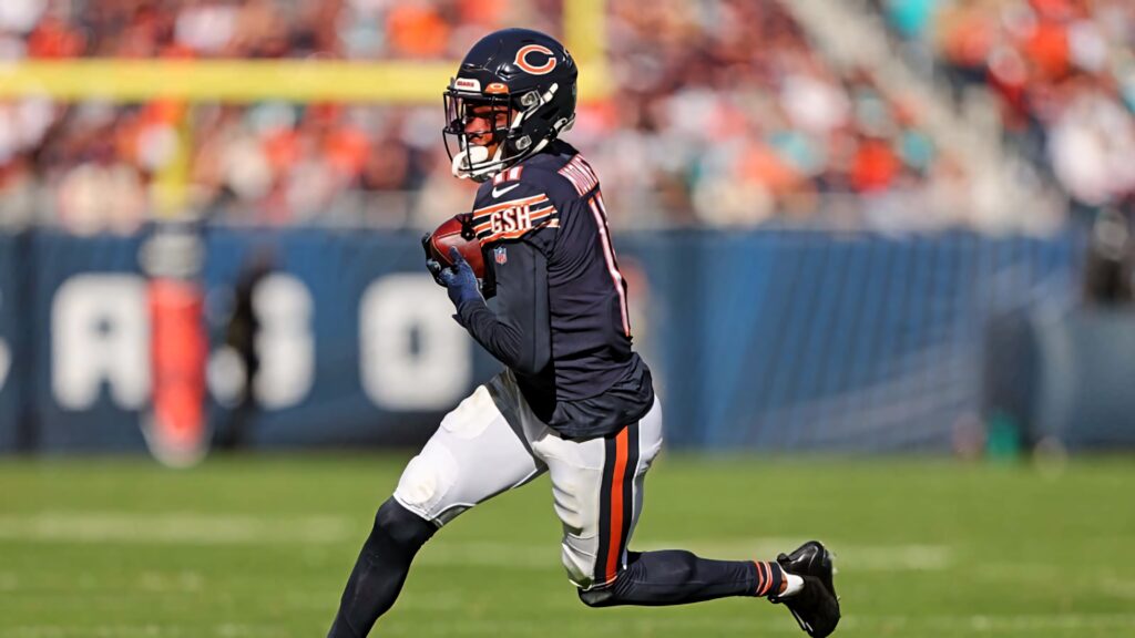 Darnell Mooney Chicago Bears navy blue uniform football action fall daylight blurred crowd wallpaper