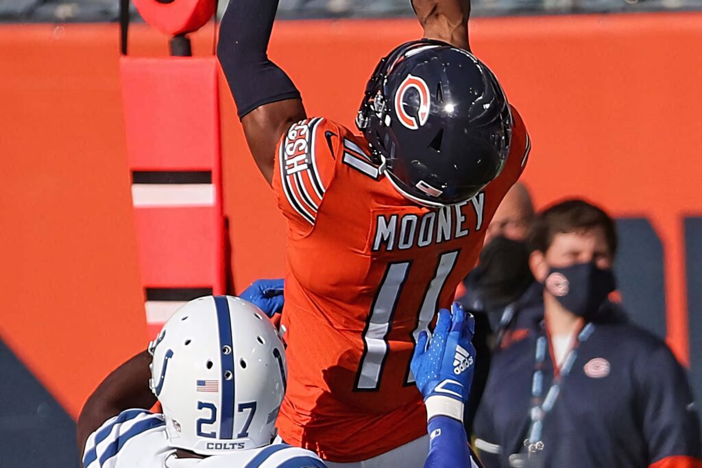 Darnell Mooney Chicago Bears leaping catch football against Indianapolis Colts intense NFL play Wallpaper