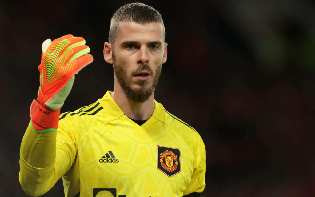 David de Gea in bright yellow Manchester United goalkeeper kit making a come on gesture Wallpaper
