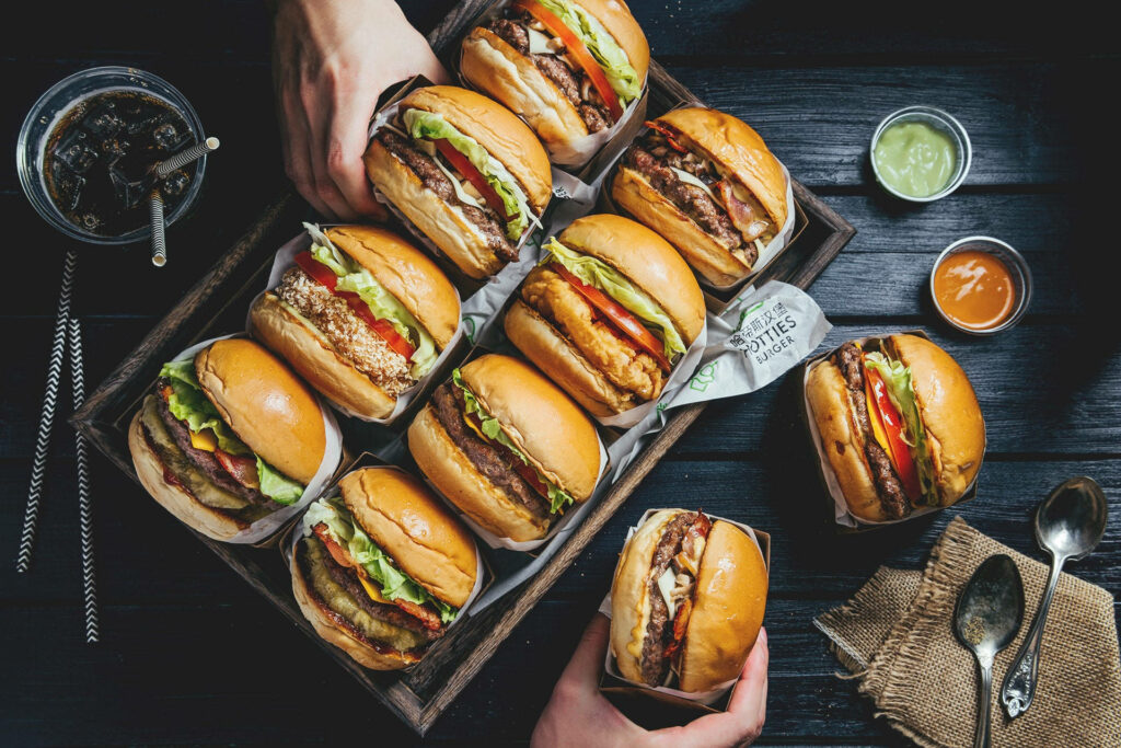 Delicious Cheeseburger Wallpaper: Freshly Made Burgers for Food Lovers