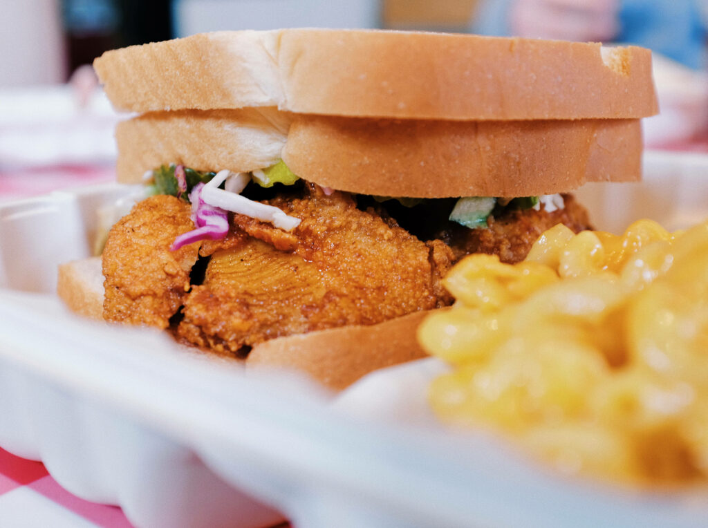 Crispy Chicken Sandwich & Creamy Mac and Cheese Wallpaper