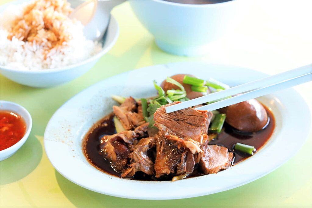 Stunning Duck Rice Close-Up from Heng Gi at Tekka Market Wallpaper