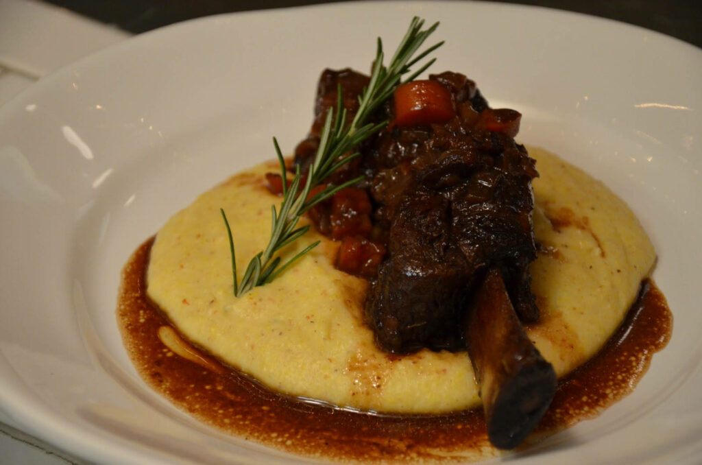 Saucy Short Ribs on Creamy Polenta Wallpaper - Gourmet Background