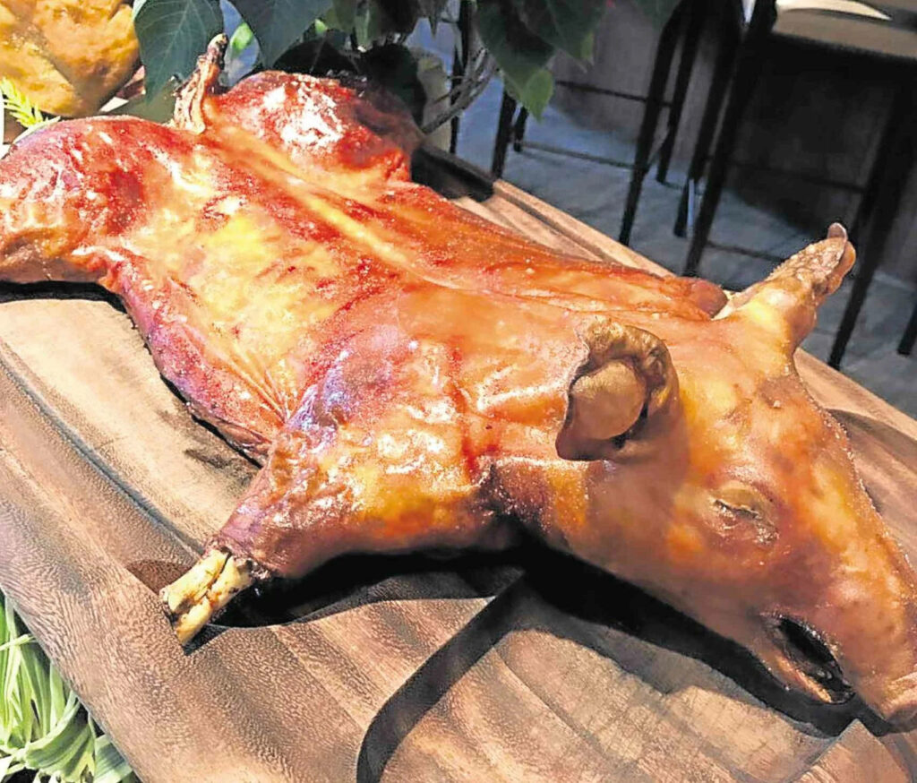 Delicious Baby Lechon Wallpaper: Crispy Skin & Tender Flavor