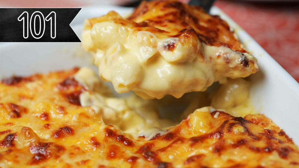 Close-Up of Creamy Baked Macaroni & Cheese Wallpaper Background