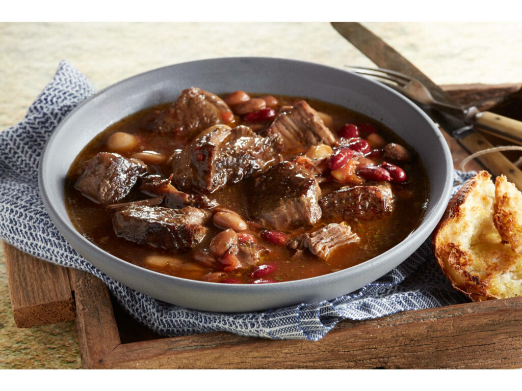 Cozy Beef Bourguignon Wallpaper with Colorful Beans - Rustic Charm