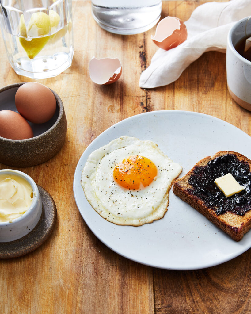 Sunny-Side-Up Egg & Toast: Delicious Breakfast Wallpaper Background