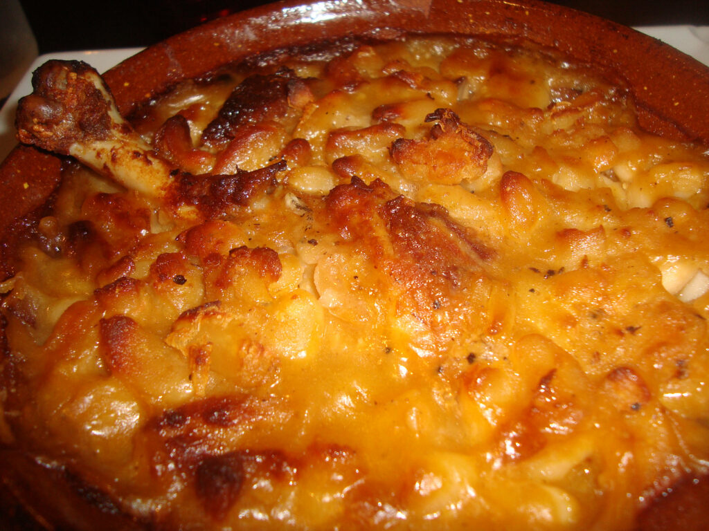 Delicious Carcassonne Cassoulet Wallpaper – French Culinary Delight