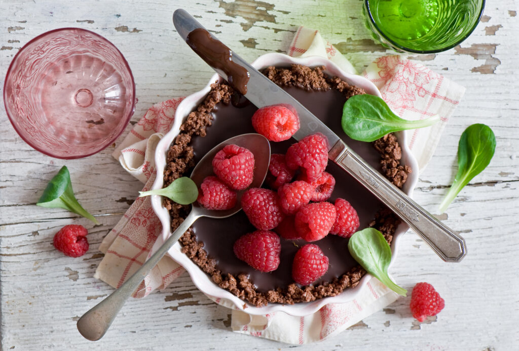 Chocolate Raspberry Pie Wallpaper: Sweet Rustic Dessert Delight