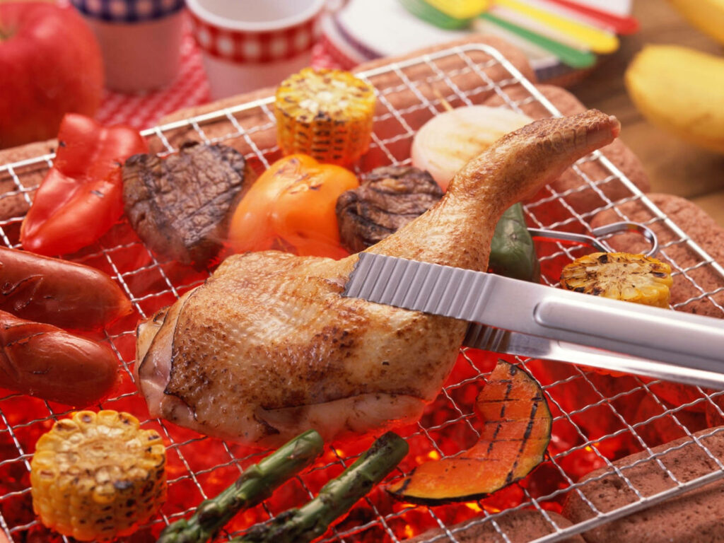 Churrasco Chicken on the Grill: Vibrant Veggies & BBQ Wallpaper