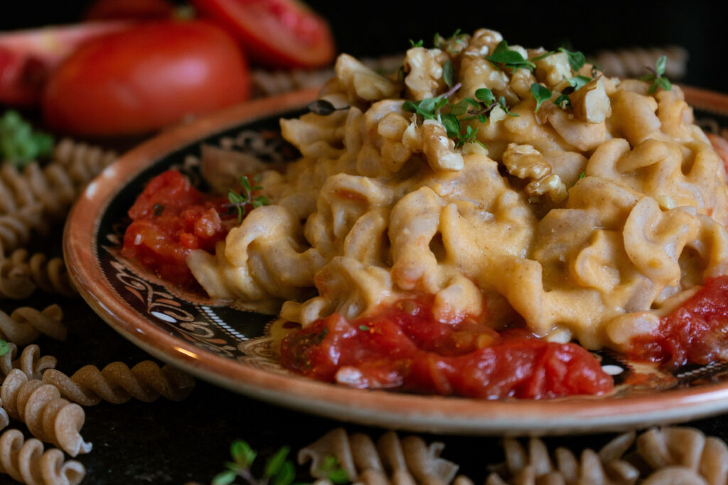 Creamy Mac and Cheese with Walnuts & Tomato Sauce - Wallpaper Background
