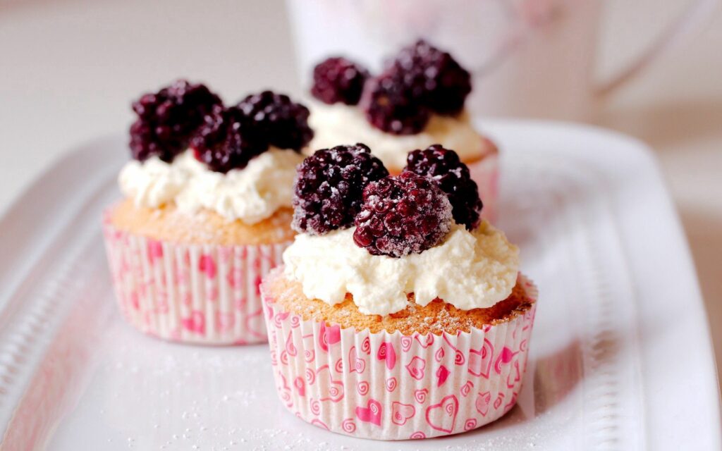 Delicious Cupcake Wallpaper: Whipped Cream & Blackberries Delight