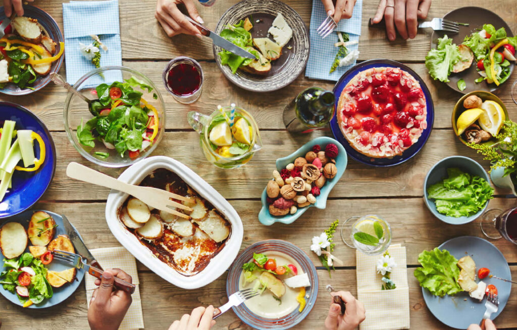Delicious Dining Table Wallpaper: Fresh Foods & Refreshing Beverages