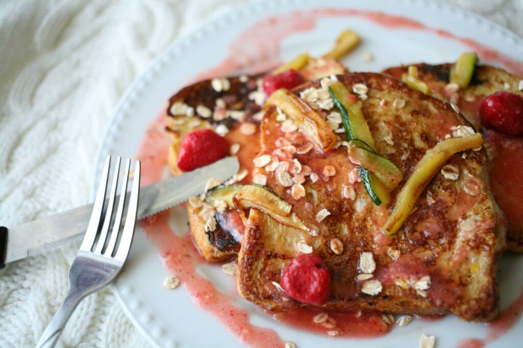 Delicious French Toast with Courgette & Strawberry Sauce Wallpaper