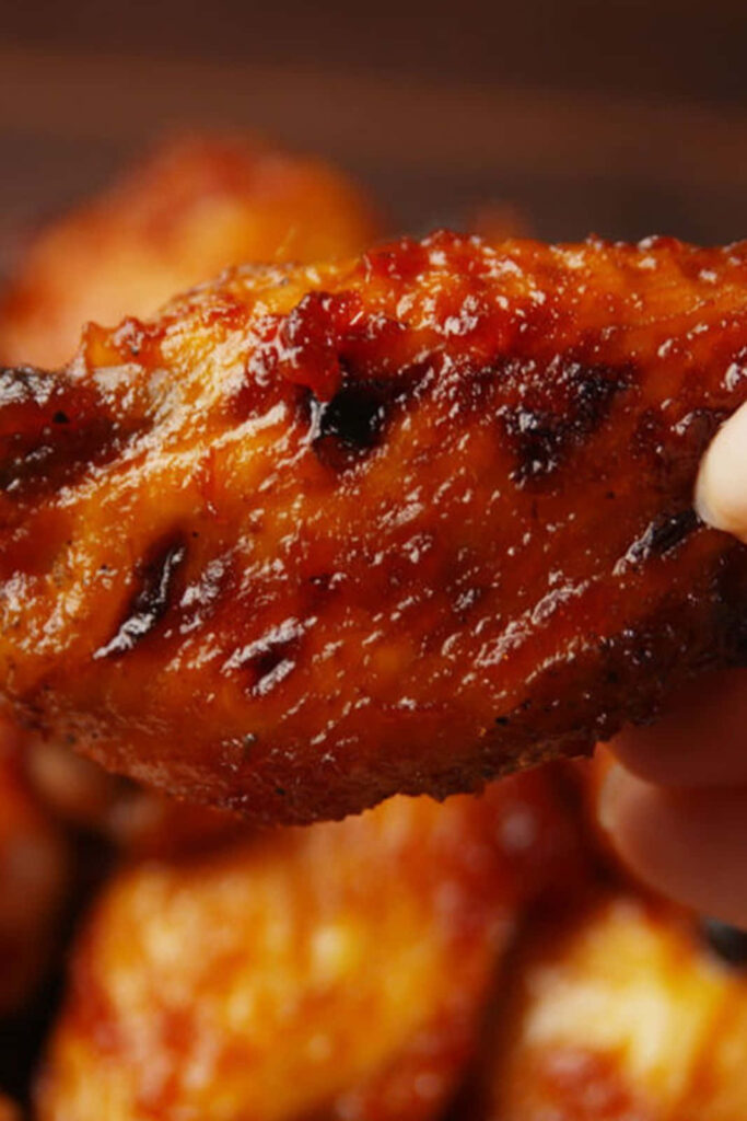 Golden Brown Chicken Wings: Crispy, Flavorful Close-Up Wallpaper