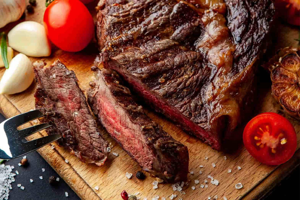 Grilled Churrasco Steak with Fresh Ingredients: Appetizing Wallpaper