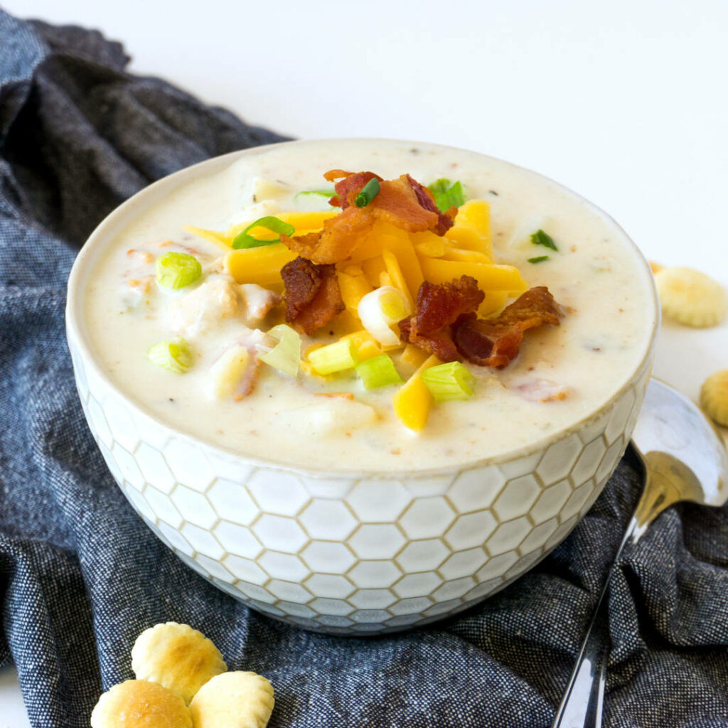 Creamy New England Clam Chowder with Cheese & Bacon - Wallpaper