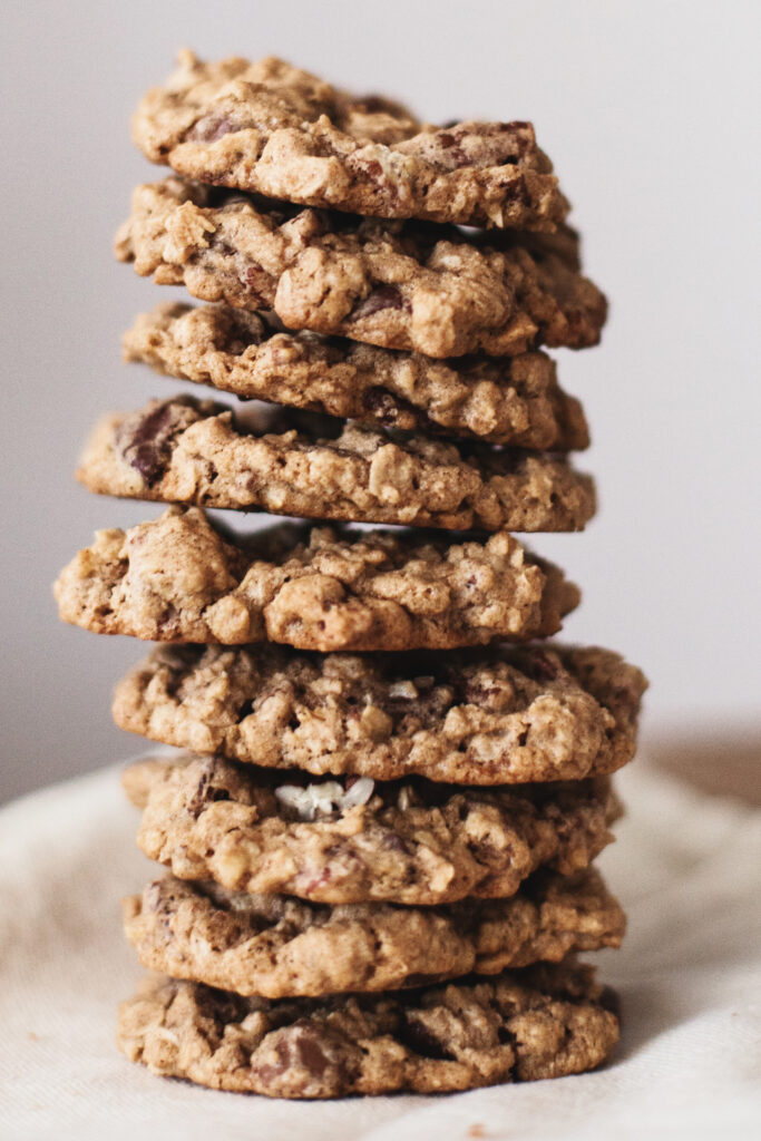 Delicious Oatmeal Cookie Stack: Perfect Sweet Dessert Wallpaper