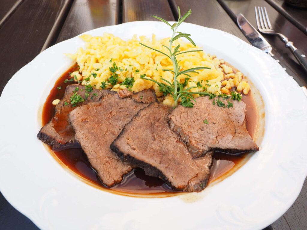 Elegant Roast Beef with Spaetzle & Gravy - Beautiful Wallpaper