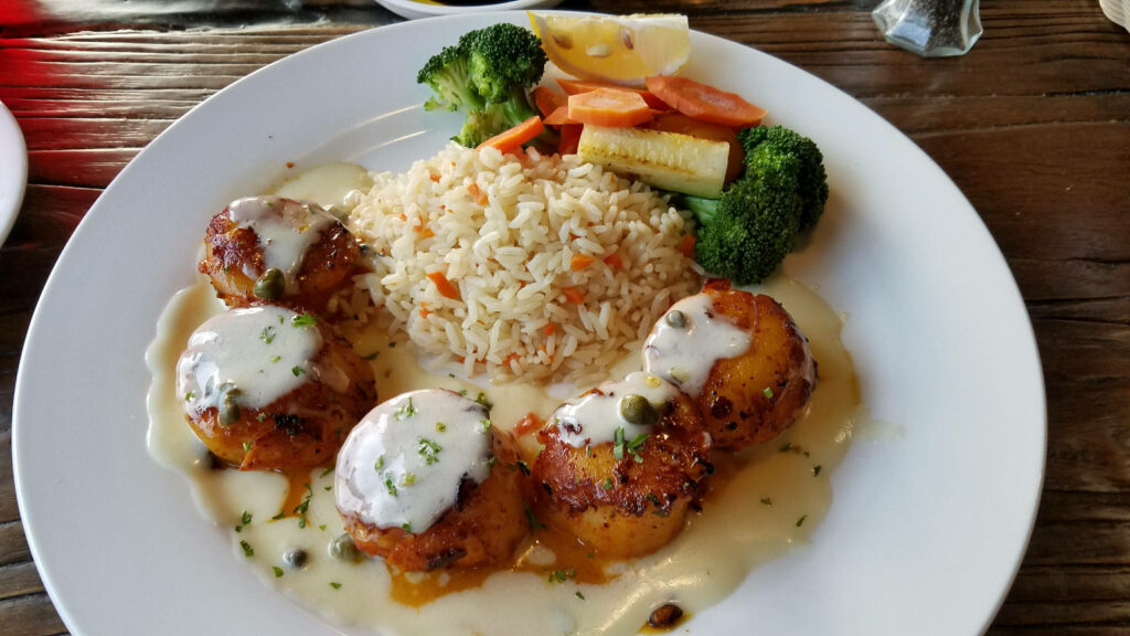 Delicious Scallops with Creamy Sauce & Colorful Pilaf Wallpaper