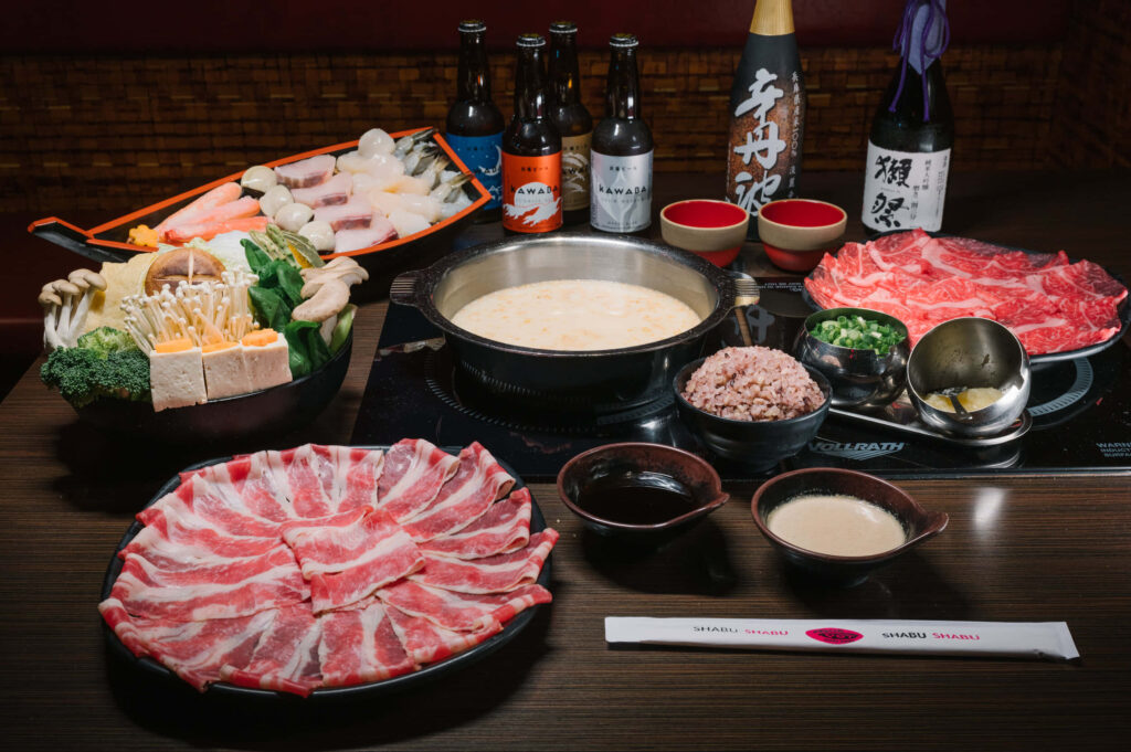 Delicious Shabu-Shabu Stew Wallpaper: Fresh Ingredients & Vibrant Setup