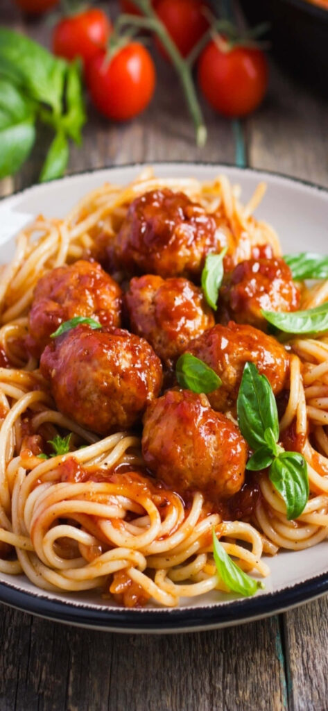 Delicious Spaghetti with Meatballs & Tomato Sauce - Rustic Wallpaper