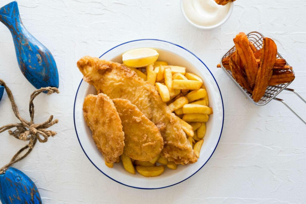 Delicious Fish and Chips Wallpaper: Freshly Fried Delight
