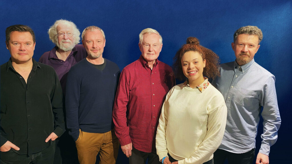 Derek Jacobi & Doctor Who Cast Wallpaper - Vibrant Group Setting
