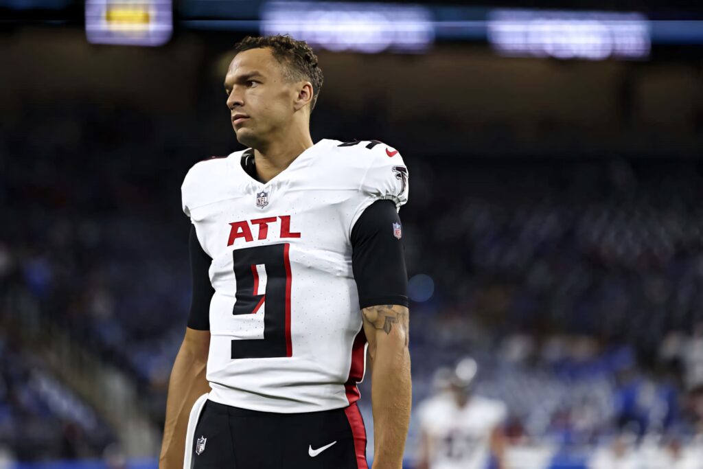 Desmond Ridder in Atlanta Falcons number 9 jersey with bold red white black team colors wallpaper