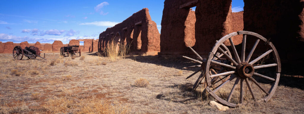 The Lone Homestead: A Texas Country Wallpaper of Abandonment and Resilience