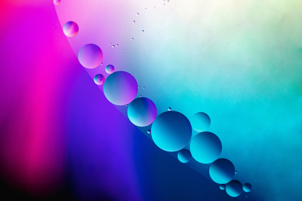 Bright Blue Water Ripples: A Mesmerizing 5K Wallpaper with Gradient Diagonals and Bubbles