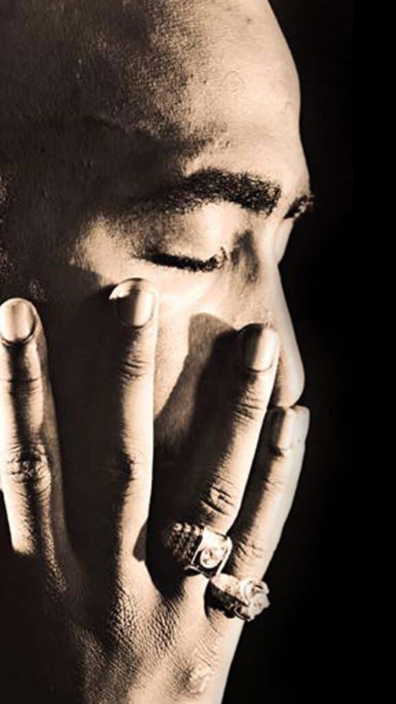 2Pac's Disillusionment: A Captivating Phone Wallpaper for Hip-Hop Fans