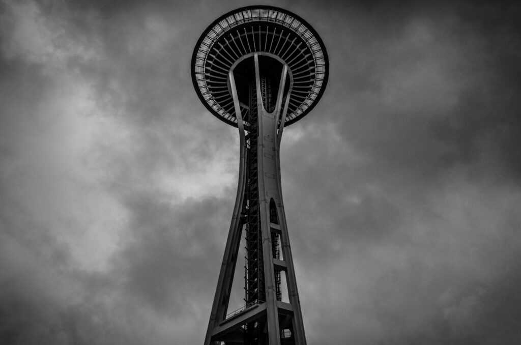 Moody Black & White Wallpaper: Space Needle Silhouette in Seattle