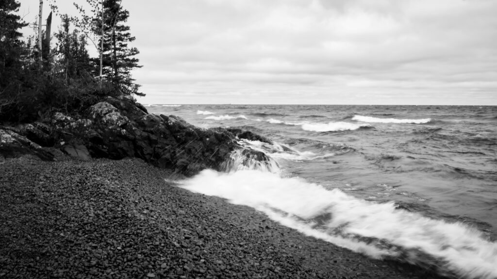 Dramatic Black and White Coastal Wallpaper: Waves & Rugged Shores