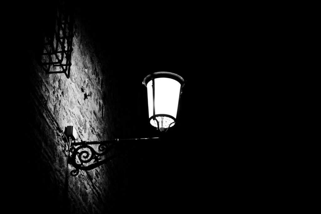 Mysterious Black and White Lantern Wallpaper with Dramatic Contrast