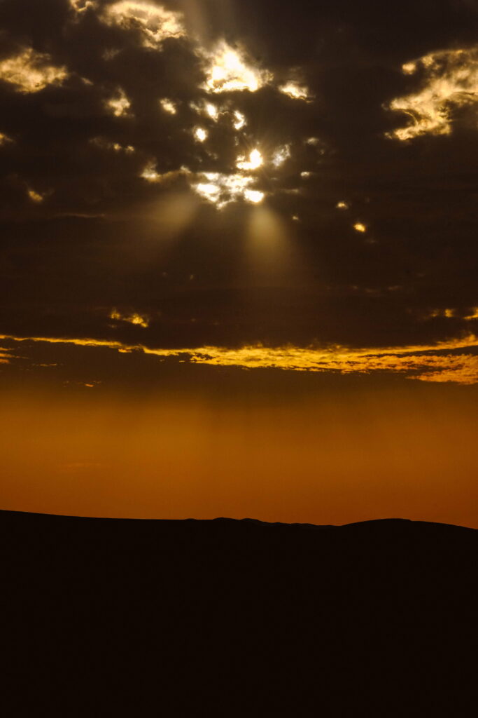 Stunning Dusk Landscape HD Wallpaper with Dramatic Sky & Golden Light