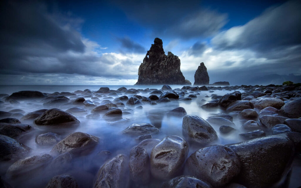 Dramatic Seascape Wallpaper with Striking Rock Formations