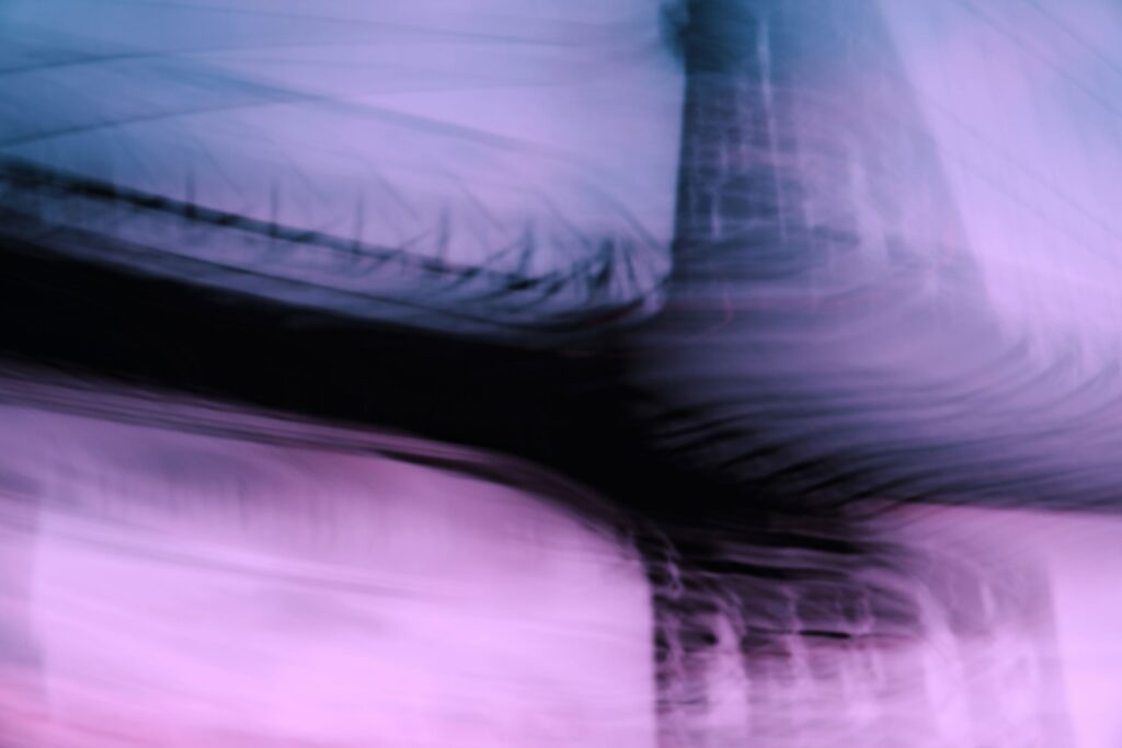 Abstract Dreamlike Wallpaper 3600x2400: Soft Pastels & Depth
