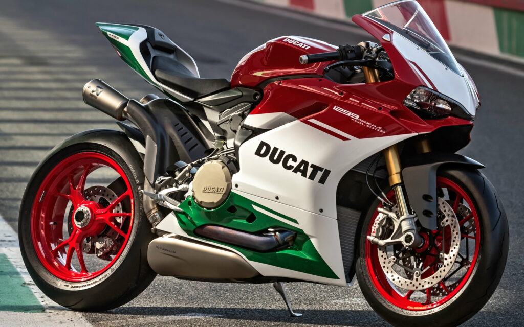 Italian Elegance in Motion: The Ducati 1299 Panigale R Wallpaper