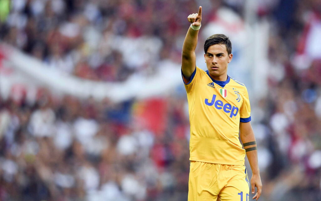 Dybala: A Stellar Force in Juventus' Football Stars Brigade - Captivating HD Wallpaper Snapshot of Serie A Match