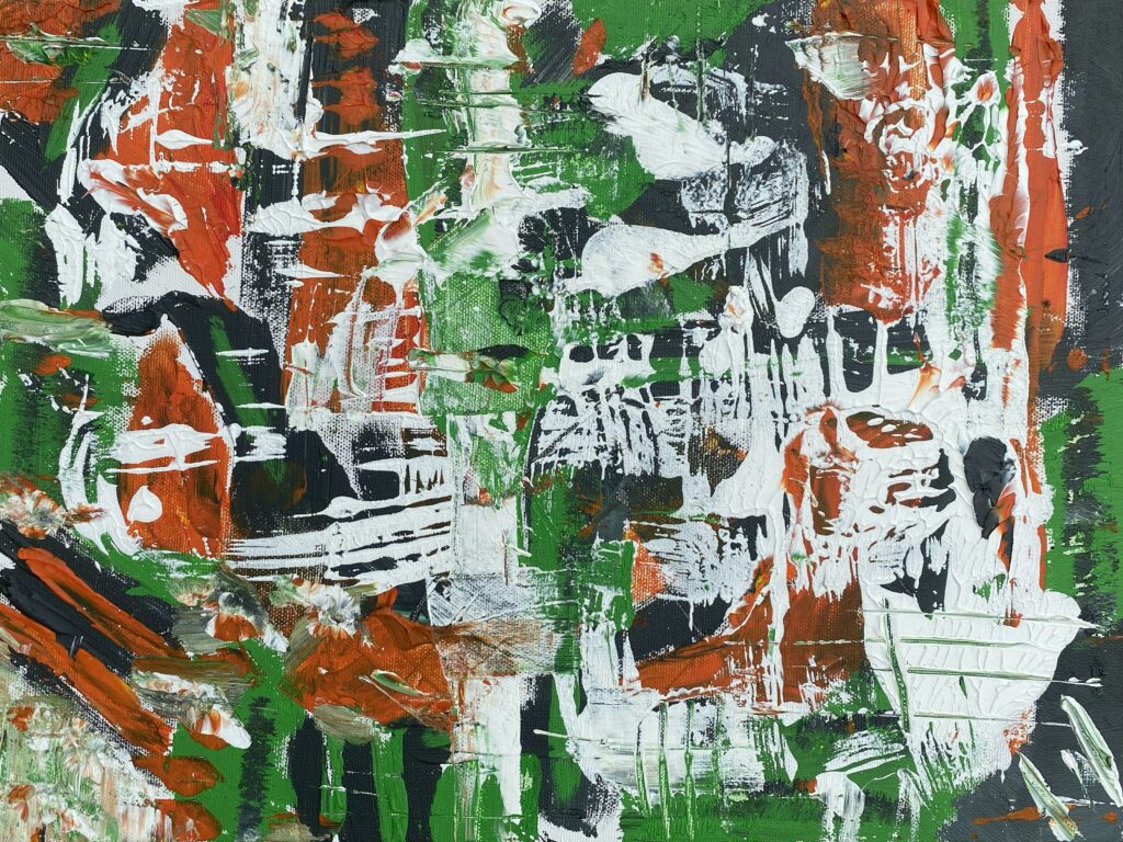 Dynamic Abstract Canvas Wallpaper: Striking Greens, Reds & Blacks