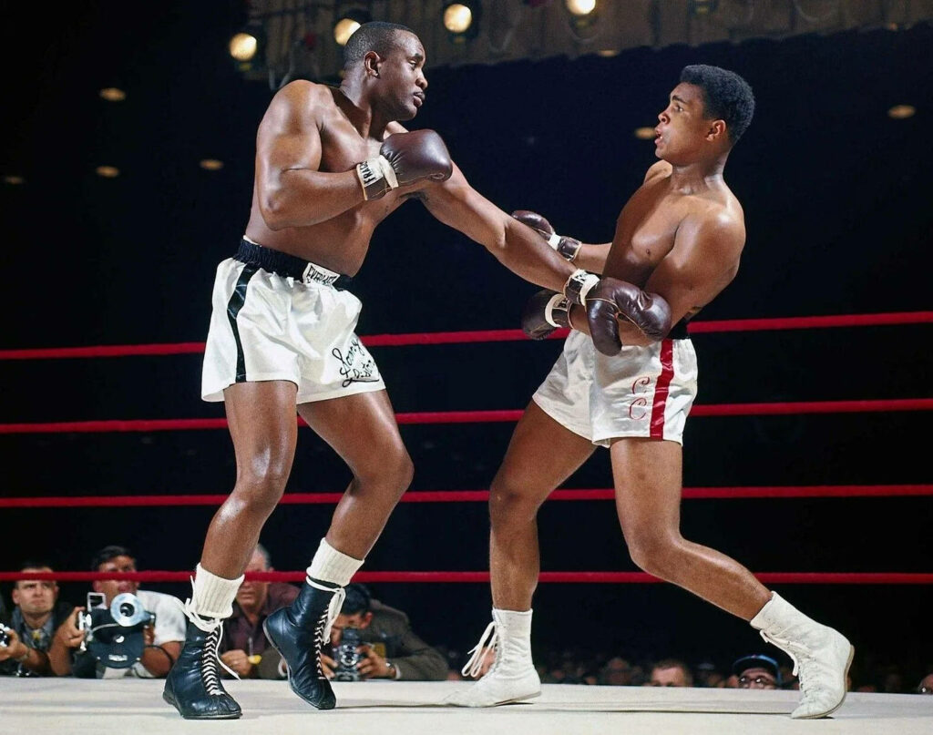 Iconic Boxing Wallpaper: Ali vs. Liston in Action