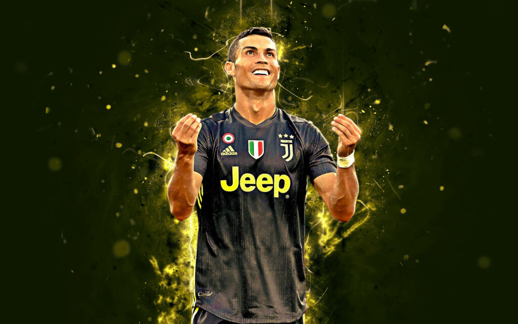 Vibrant Cristiano Ronaldo 4K Wallpaper: Juventus Jersey & Golden Glow