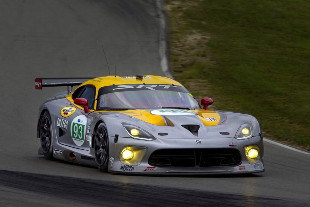 Vivid Dodge Viper SRT GTS-R Racing Car Wallpaper - Speed & Style