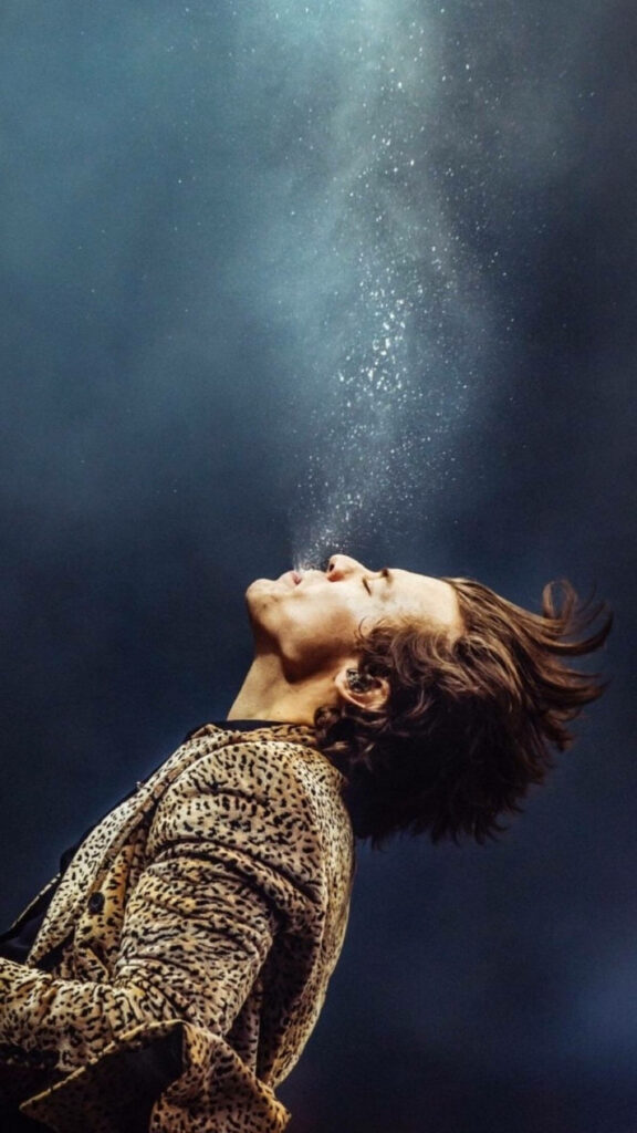 Dynamic Harry Styles Wallpaper: Misty Spray & Dark Atmosphere