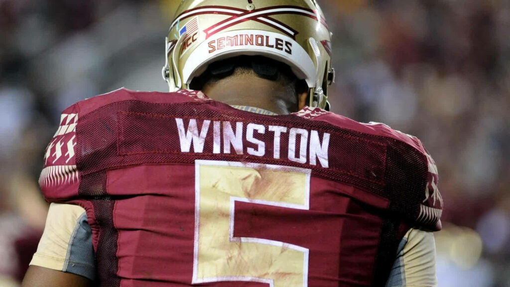Jameis Winston Dynamic Wallpaper: Iconic Jersey & Passion for Football