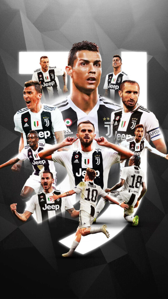 Juventus Football Team Wallpaper: Ronaldo & Players in Action
